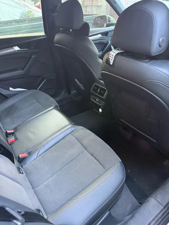 2021 Audi Q5L Sportback 2.0T 252HP L4 7DCT,autocango,china used car exporter,china ev exporter,chinese used car exporter,chinese used ev exporter