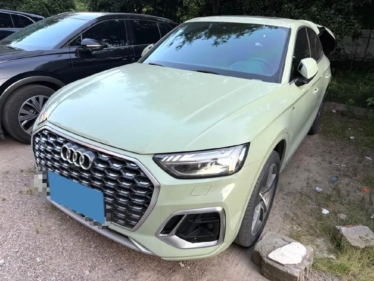 2021 Audi Q5L Sportback 2.0T 252HP L4 7DCT,autocango,china used car exporter,china ev exporter,chinese used car exporter,chinese used ev exporter