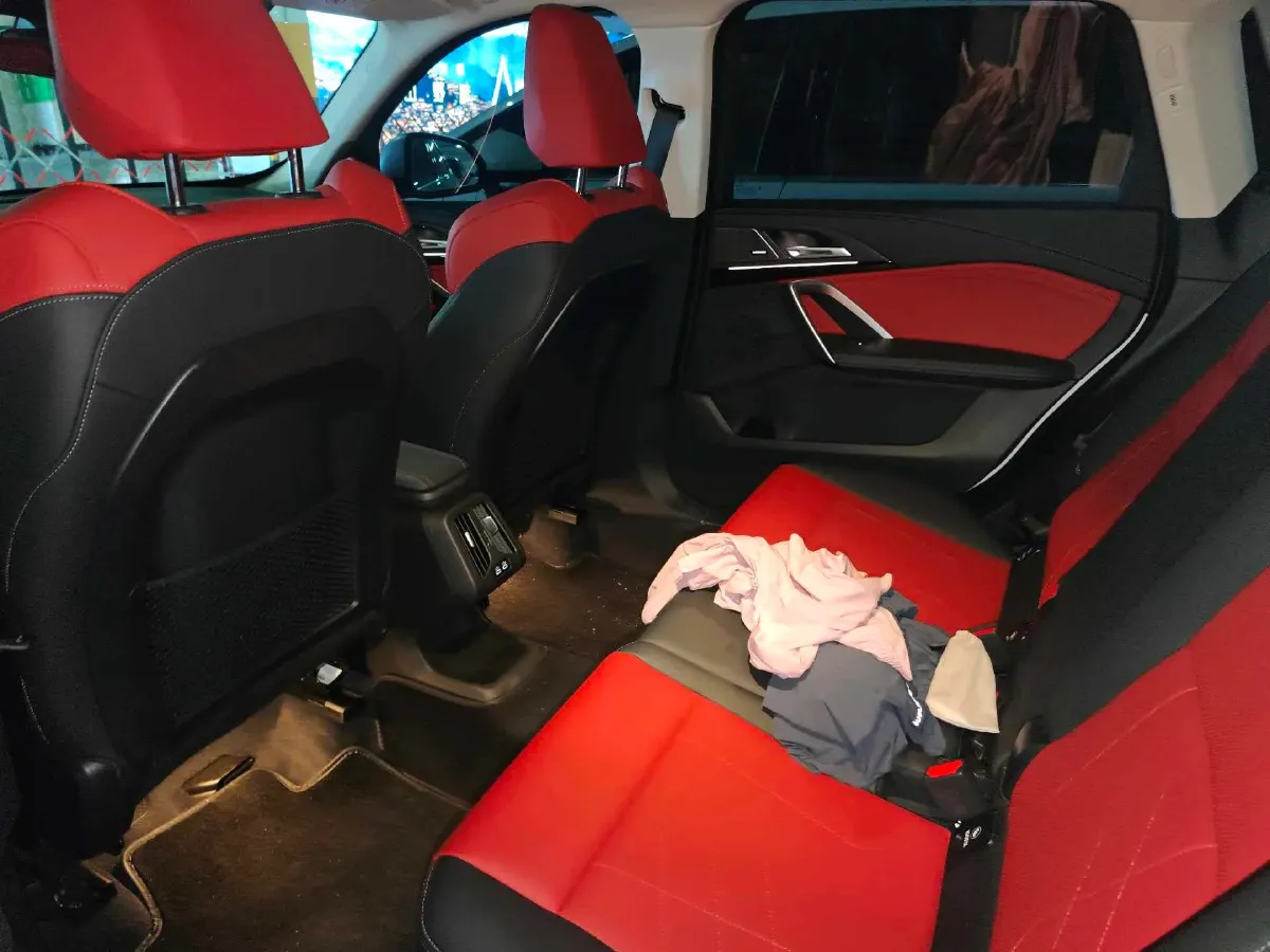 2023 BMW X1 2.0T 204HP L4 7DCT,autocango,china used car exporter,china ev exporter,chinese used car exporter,chinese used ev exporter