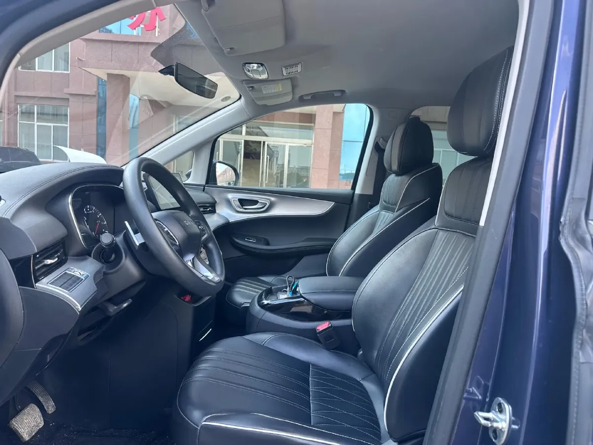 2022 Roewe iMAX8 2.0T 234HP L4 8AT,autocango,china used car exporter,china ev exporter,chinese used car exporter,chinese used ev exporter
