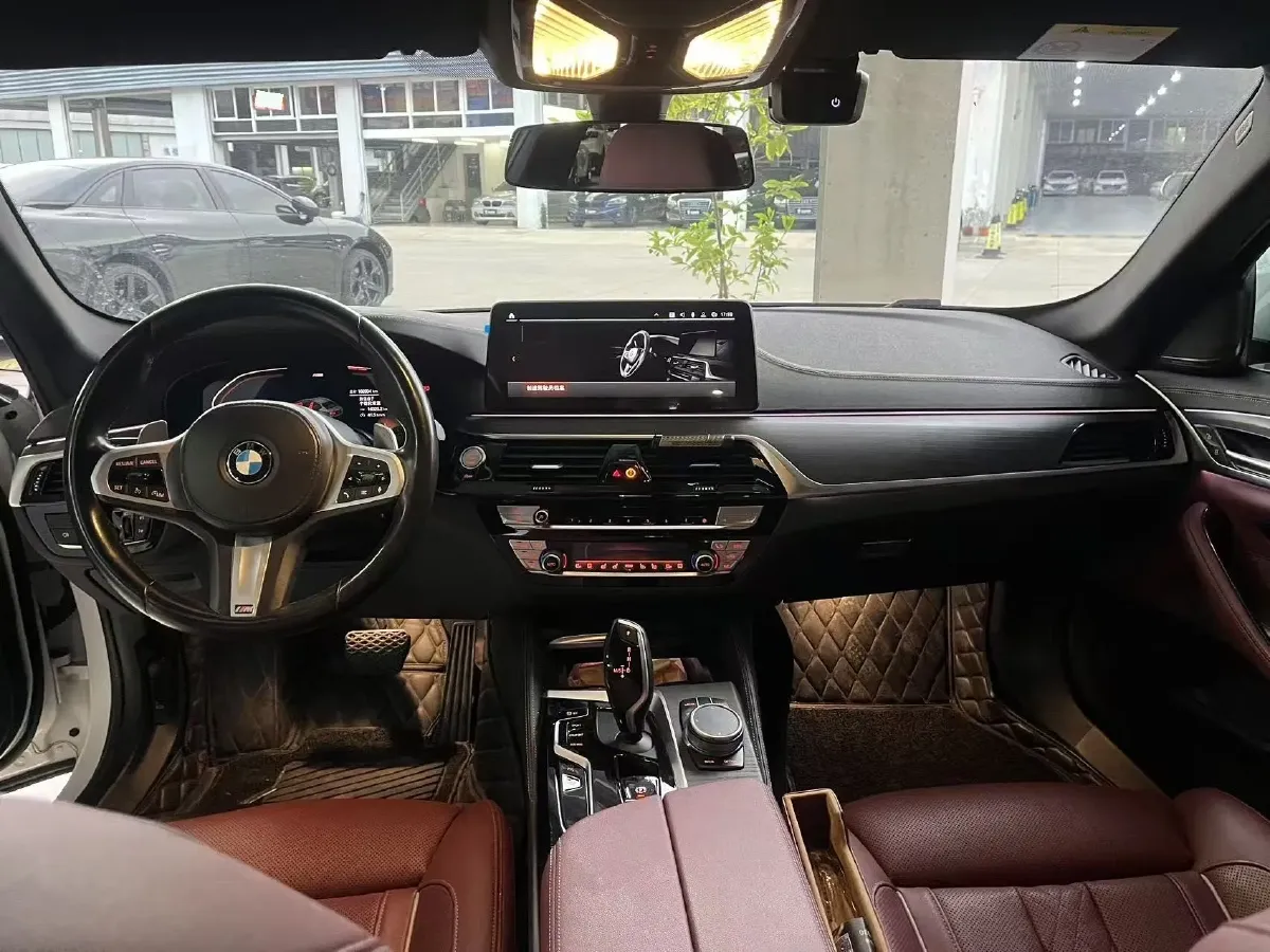 2022 BMW 5 Series 2.0T 252HP L4 8AT,autocango,china used car exporter,china ev exporter,chinese used car exporter,chinese used ev exporter