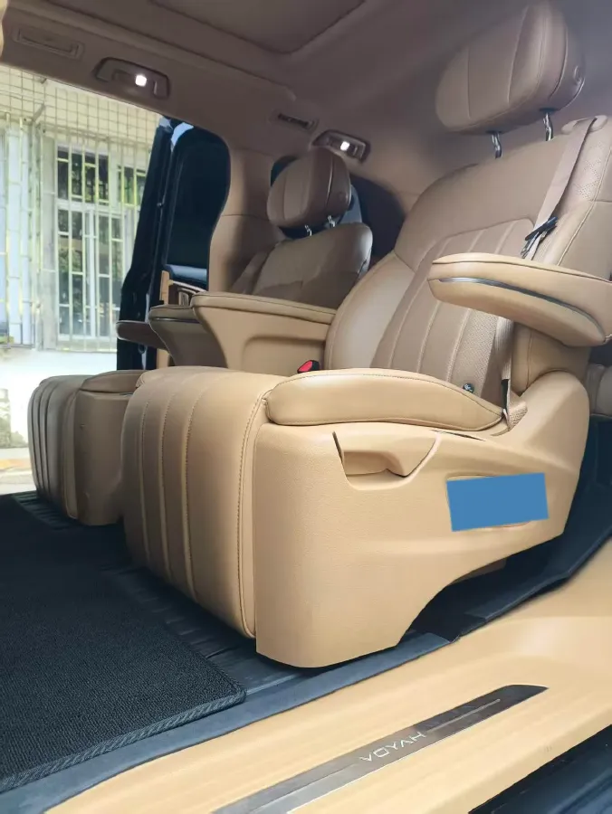 2022 Voyah Dream 1.5T 136HP L4 PHEV 25.57KWH,autocango,china used car exporter,china ev exporter,chinese used car exporter,chinese used ev exporter