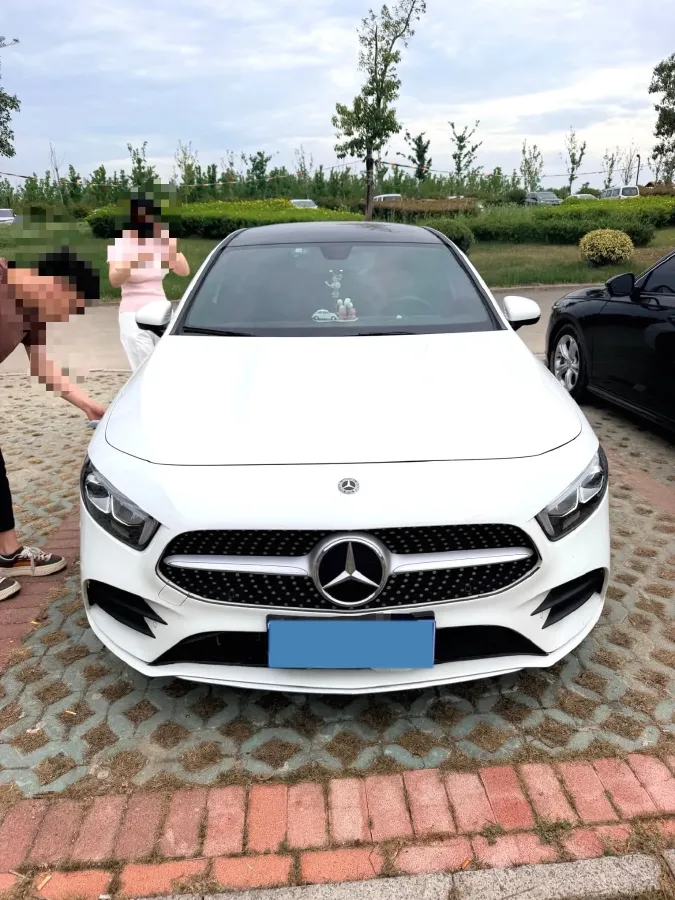 2020 Mercedes-Benz A Class 1.3T 163HP L4 7DCT,autocango,china used car exporter,china ev exporter,chinese used car exporter,chinese used ev exporter