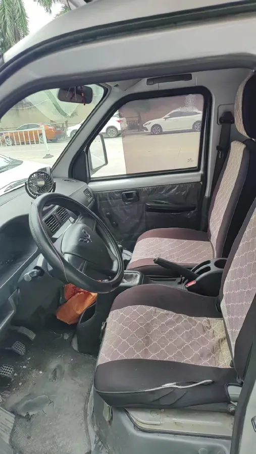2020 WuLing RongGuang Mini Truck 1.5L 99HP L4 5MT,autocango,china used car exporter,china ev exporter,chinese used car exporter,chinese used ev exporter