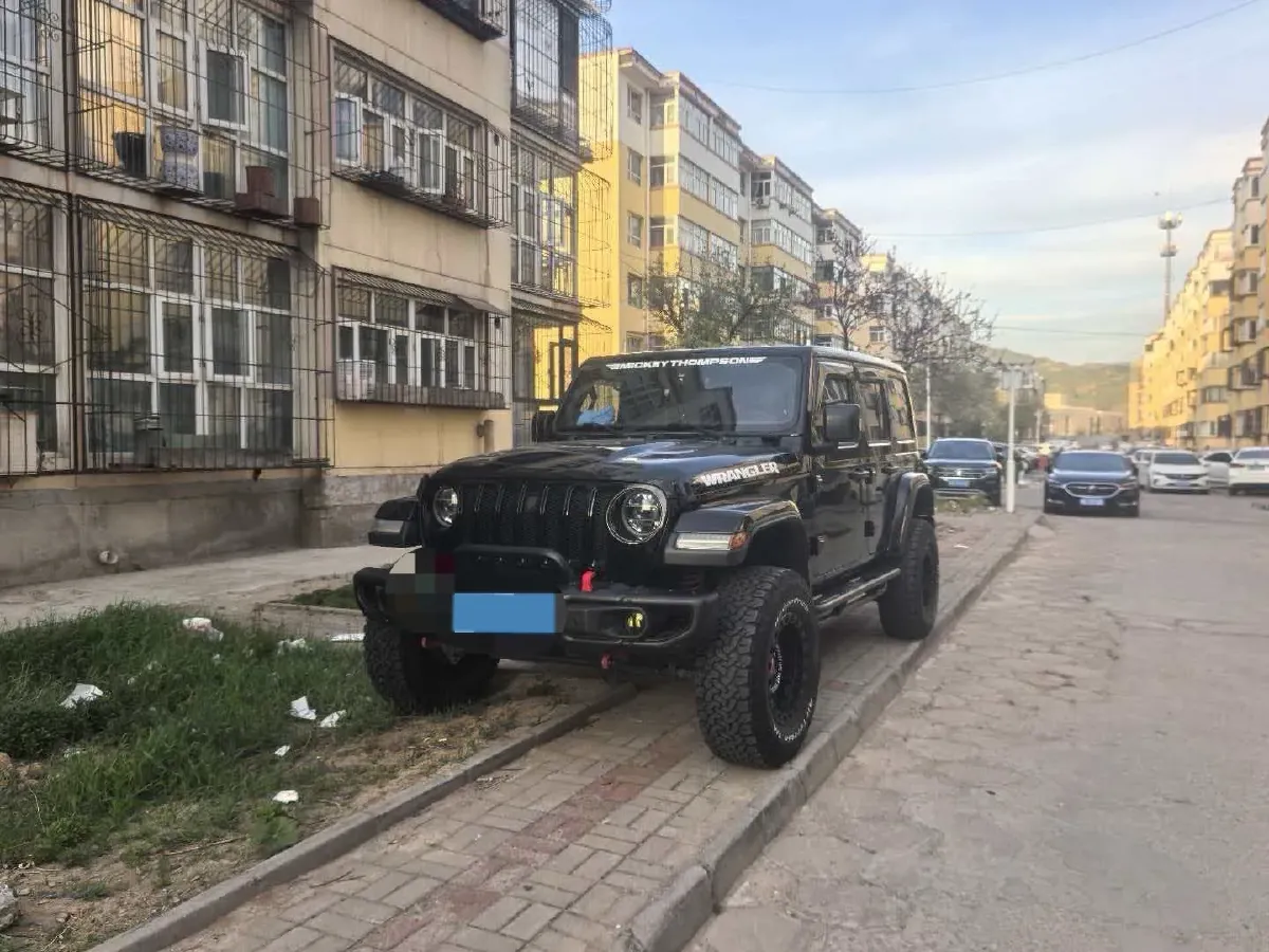 2021 Jeep Wrangler 2.0T 266HP L4 8AT,autocango,china used car exporter,china ev exporter,chinese used car exporter,chinese used ev exporter