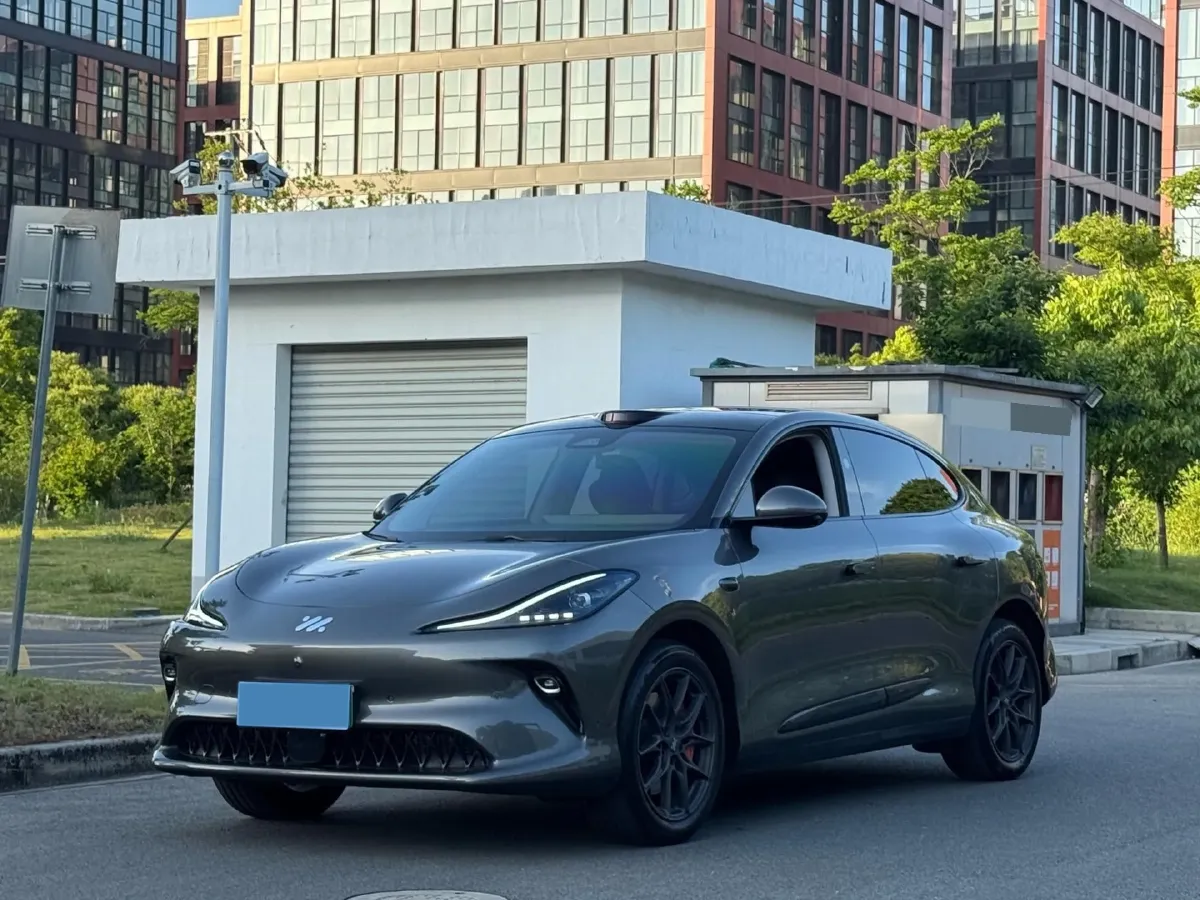 2025 IM LS6 BEV 75KWH,autocango,china used car exporter,china ev exporter,chinese used car exporter,chinese used ev exporter
