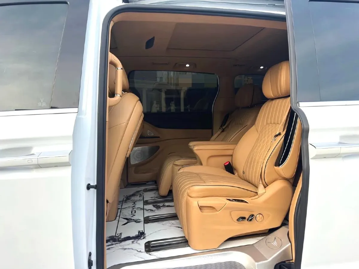 2022 Voyah Dream 1.5T 136HP L4 PHEV 25.57KWH,autocango,china used car exporter,china ev exporter,chinese used car exporter,chinese used ev exporter