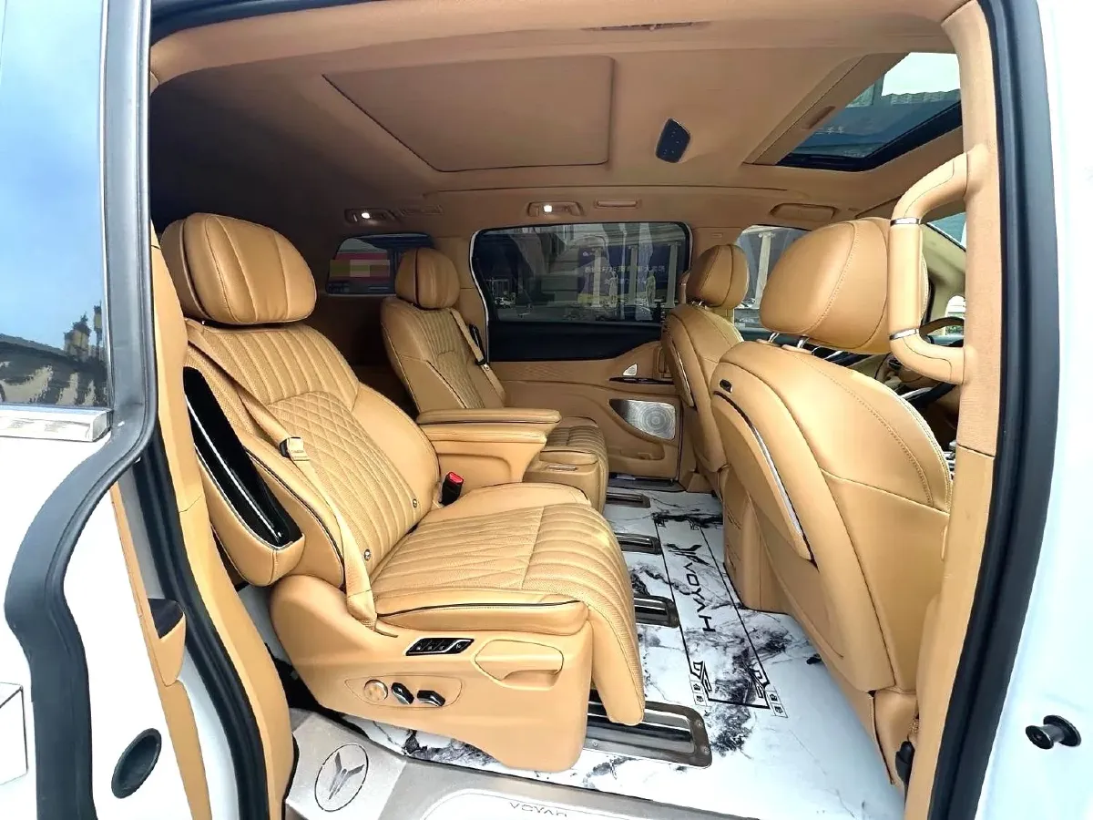 2022 Voyah Dream 1.5T 136HP L4 PHEV 25.57KWH,autocango,china used car exporter,china ev exporter,chinese used car exporter,chinese used ev exporter