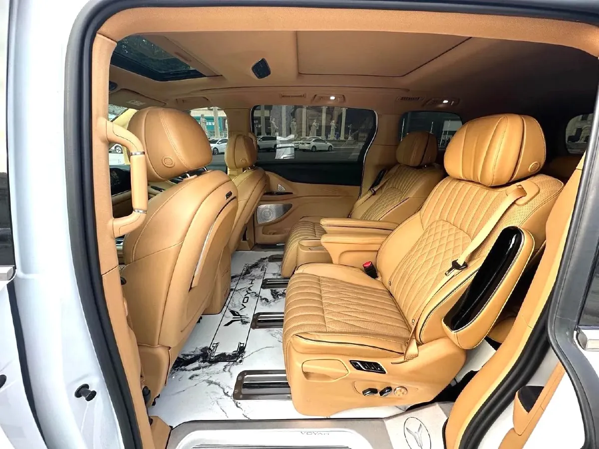 2022 Voyah Dream 1.5T 136HP L4 PHEV 25.57KWH,autocango,china used car exporter,china ev exporter,chinese used car exporter,chinese used ev exporter
