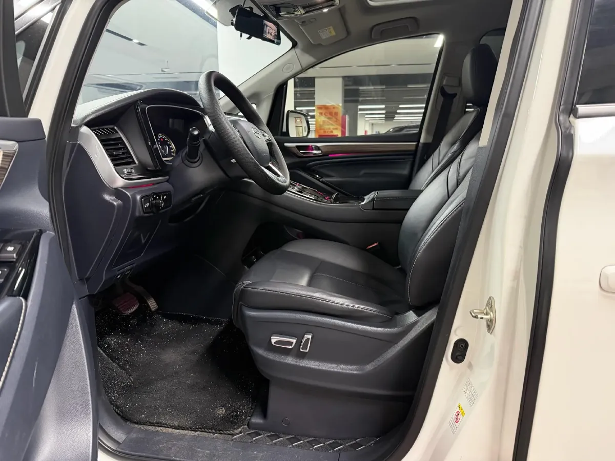 2021 GAC Trumpchi M8 2.0T 252HP L4 8AT,autocango,china used car exporter,china ev exporter,chinese used car exporter,chinese used ev exporter