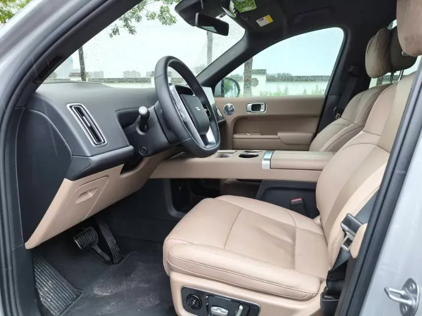 2025 Li L9 Range Extended 154HP REEV,autocango,china used car exporter,china ev exporter,chinese used car exporter,chinese used ev exporter