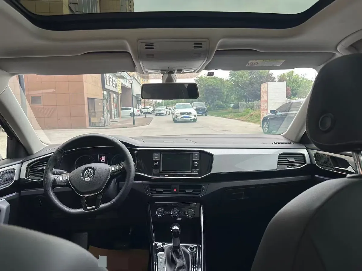 2019 Jeep Cherokee 2.0T 234HP L4 9AT,autocango,china used car exporter,china ev exporter,chinese used car exporter,chinese used ev exporter