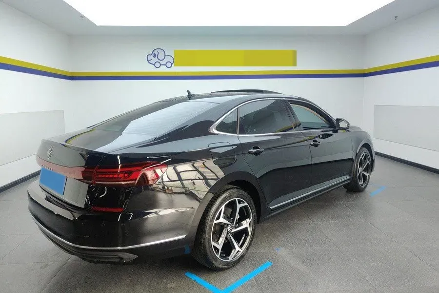 2025 Volkswagen Passat 2.0T 186HP L4 7DCT,autocango,china used car exporter,china ev exporter,chinese used car exporter,chinese used ev exporter