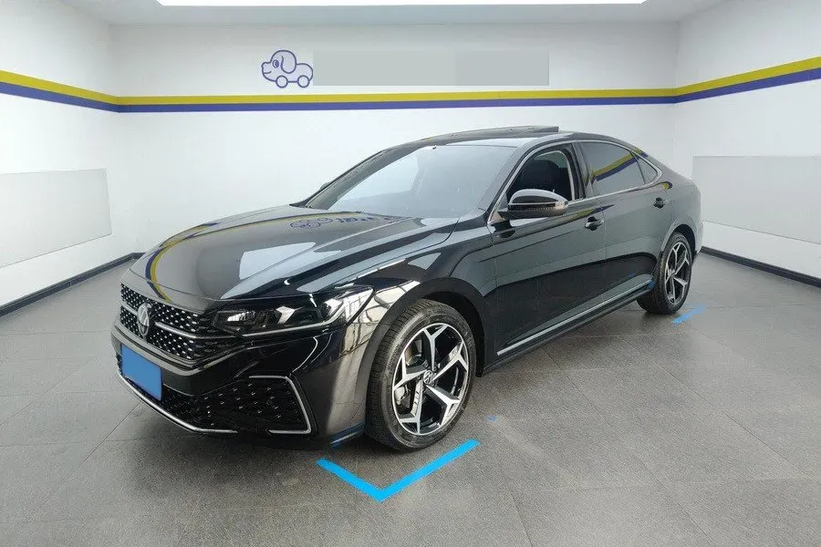 2025 Volkswagen Passat 2.0T 186HP L4 7DCT,autocango,china used car exporter,china ev exporter,chinese used car exporter,chinese used ev exporter