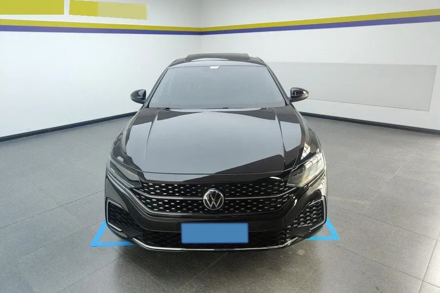 2025 Volkswagen Passat 2.0T 186HP L4 7DCT,autocango,china used car exporter,china ev exporter,chinese used car exporter,chinese used ev exporter