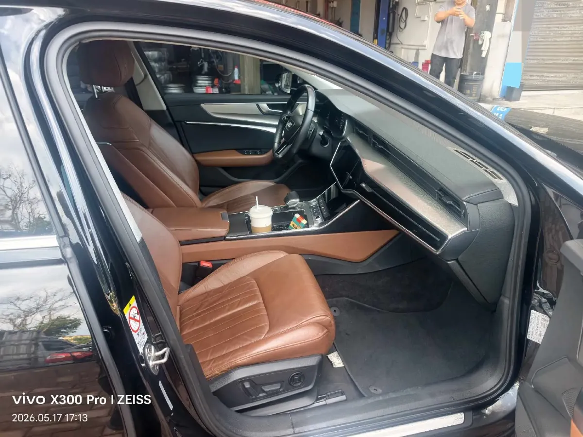2020 Audi A6L 2.0T 190HP L4 7DCT,autocango,china used car exporter,china ev exporter,chinese used car exporter,chinese used ev exporter