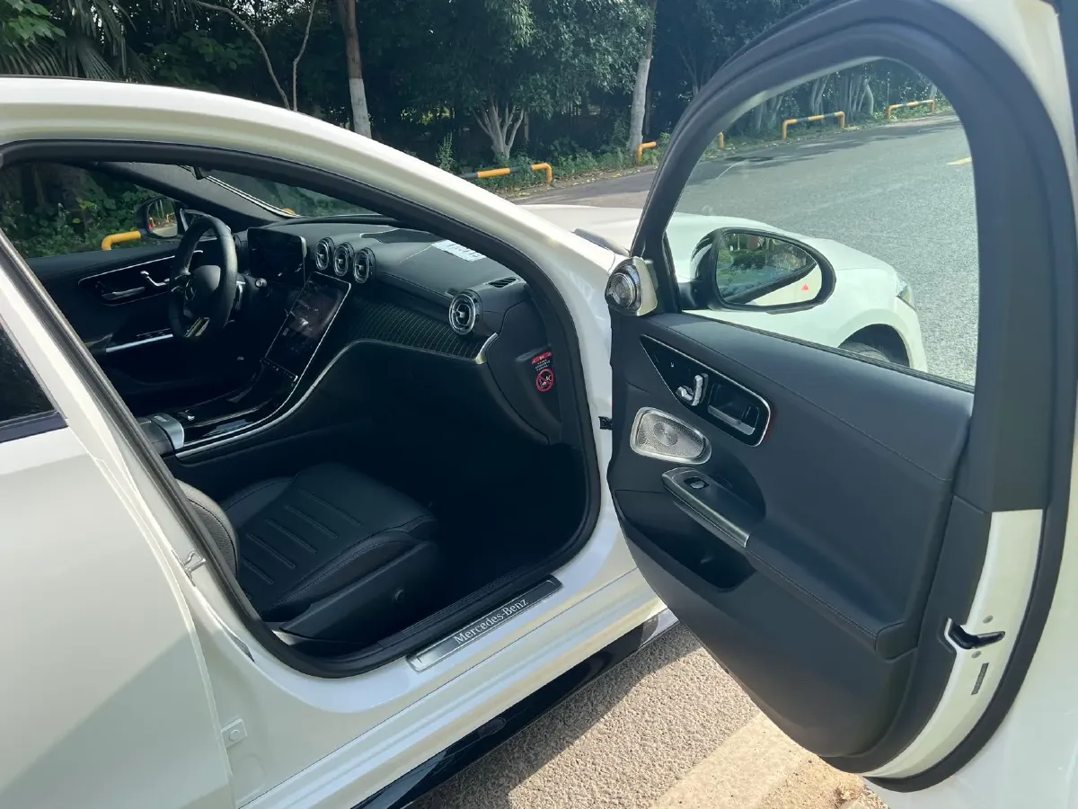 2025 Mercedes-Benz C Class 1.5T 204HP L4 9AT,autocango,china used car exporter,china ev exporter,chinese used car exporter,chinese used ev exporter