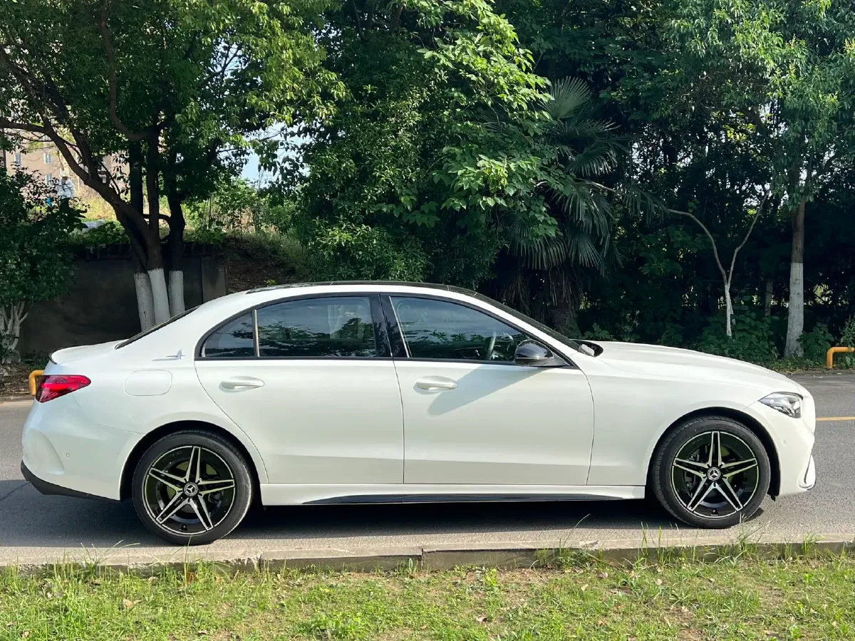 2025 Mercedes-Benz C Class 1.5T 204HP L4 9AT,autocango,china used car exporter,china ev exporter,chinese used car exporter,chinese used ev exporter