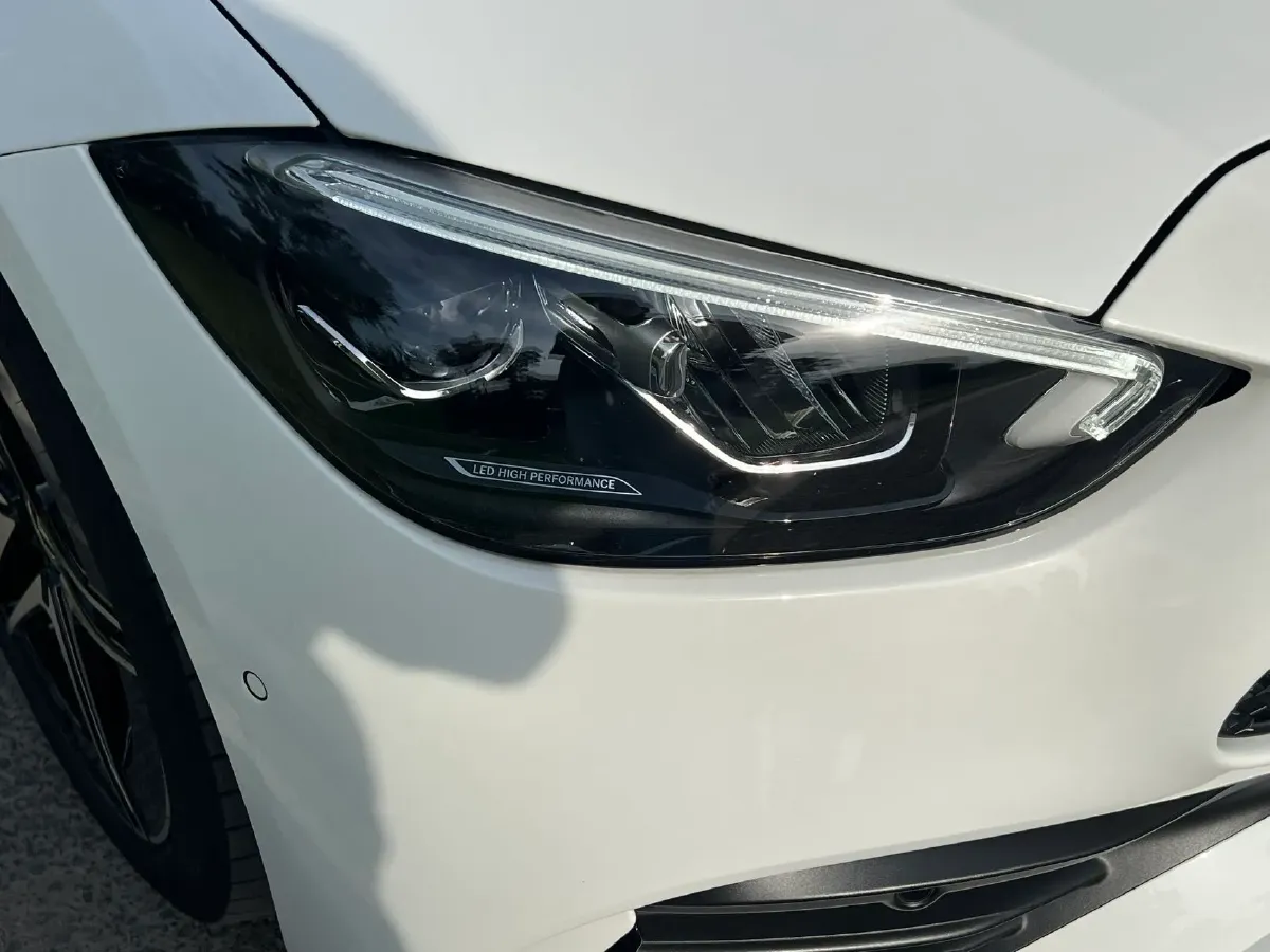 2025 Mercedes-Benz C Class 1.5T 204HP L4 9AT,autocango,china used car exporter,china ev exporter,chinese used car exporter,chinese used ev exporter