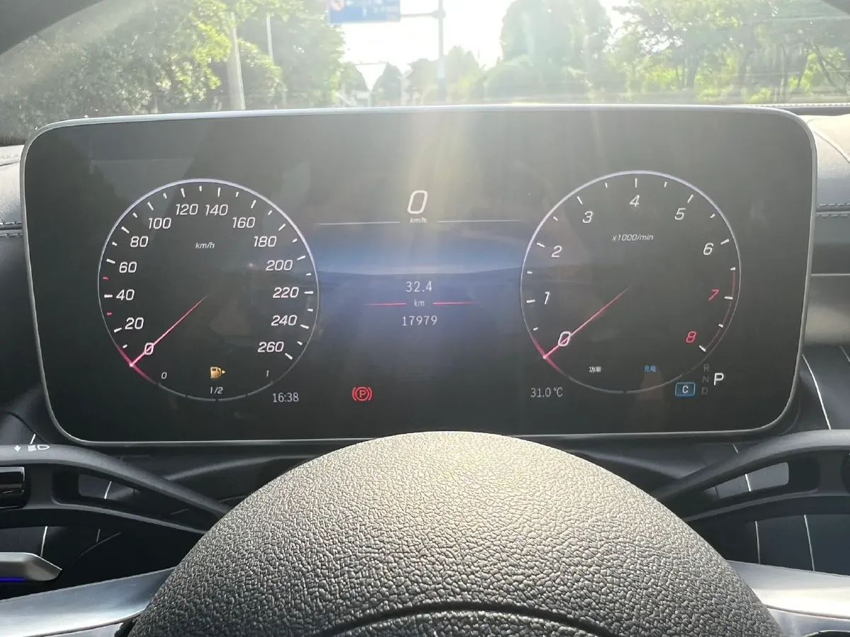 2025 Mercedes-Benz C Class 1.5T 204HP L4 9AT,autocango,china used car exporter,china ev exporter,chinese used car exporter,chinese used ev exporter