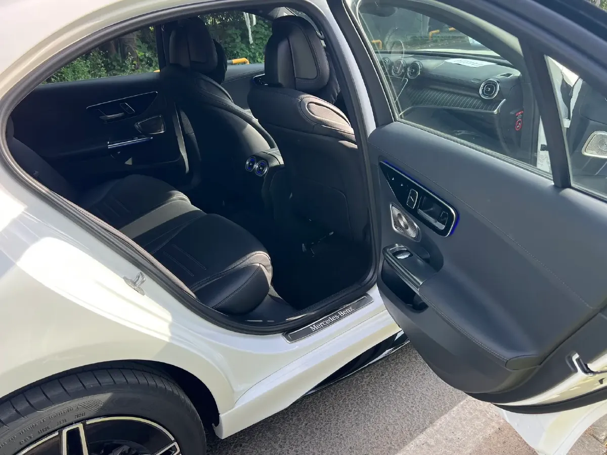 2025 Mercedes-Benz C Class 1.5T 204HP L4 9AT,autocango,china used car exporter,china ev exporter,chinese used car exporter,chinese used ev exporter