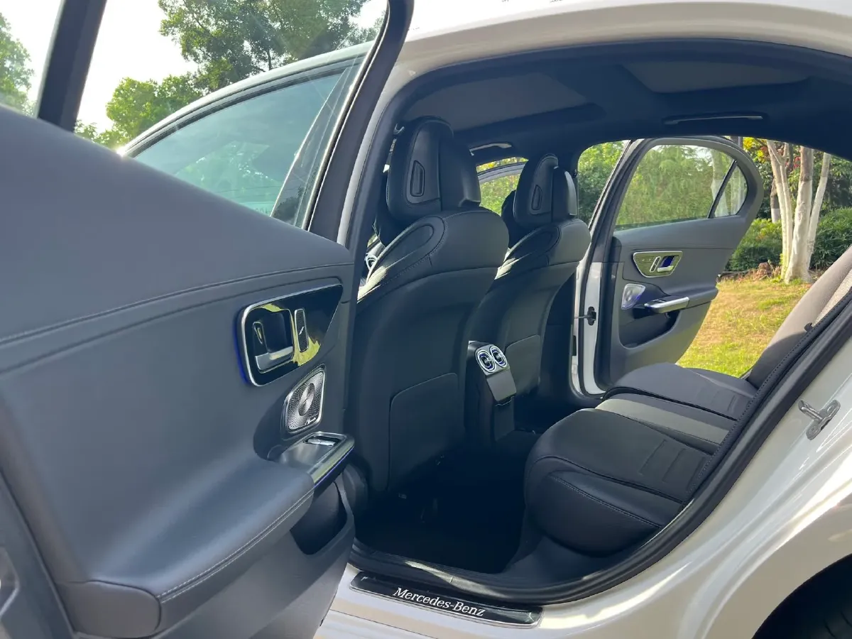 2025 Mercedes-Benz C Class 1.5T 204HP L4 9AT,autocango,china used car exporter,china ev exporter,chinese used car exporter,chinese used ev exporter