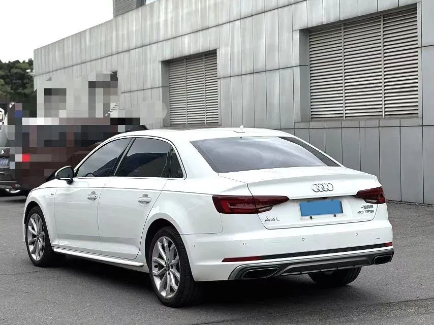 2019 Audi A4L 2.0T 190HP L4 7DCT,autocango,china used car exporter,china ev exporter,chinese used car exporter,chinese used ev exporter