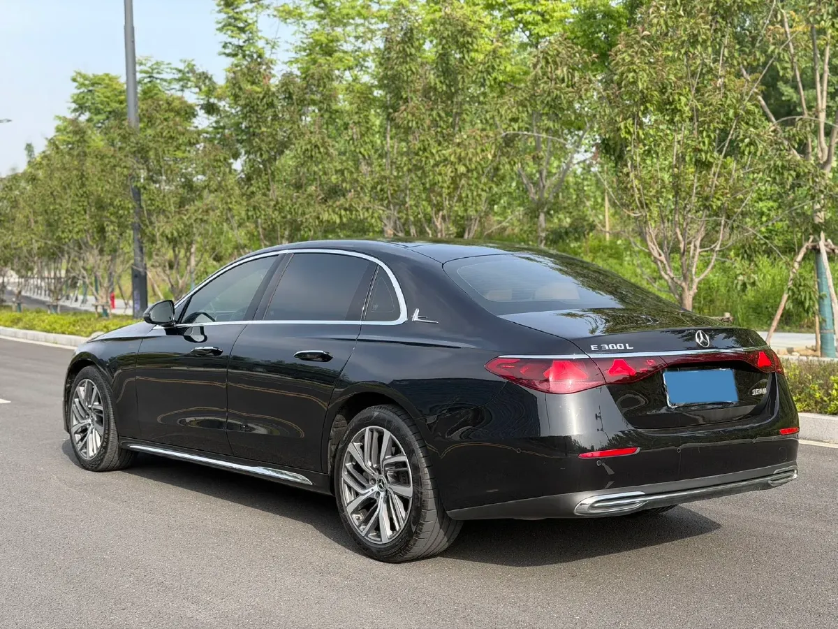 2024 Mercedes-Benz E Class 2.0T 258HP L4 9AT,autocango,china used car exporter,china ev exporter,chinese used car exporter,chinese used ev exporter