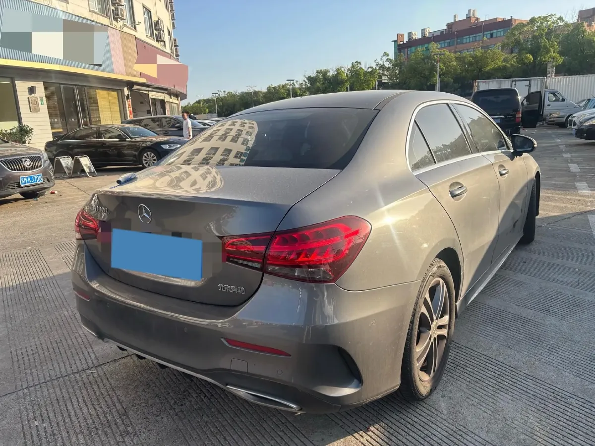 2021 Mercedes-Benz A Class 1.3T 136HP L4 7DCT,autocango,china used car exporter,china ev exporter,chinese used car exporter,chinese used ev exporter