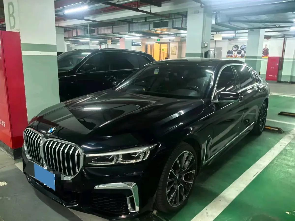 2019 BMW 7 Series 3.0T 340HP L6 8AT,autocango,china used car exporter,china ev exporter,chinese used car exporter,chinese used ev exporter