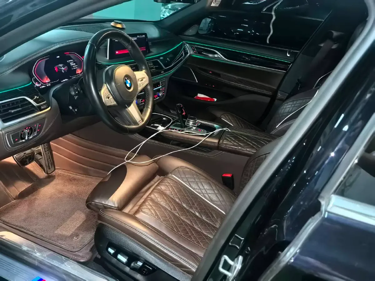 2019 BMW 7 Series 3.0T 340HP L6 8AT,autocango,china used car exporter,china ev exporter,chinese used car exporter,chinese used ev exporter