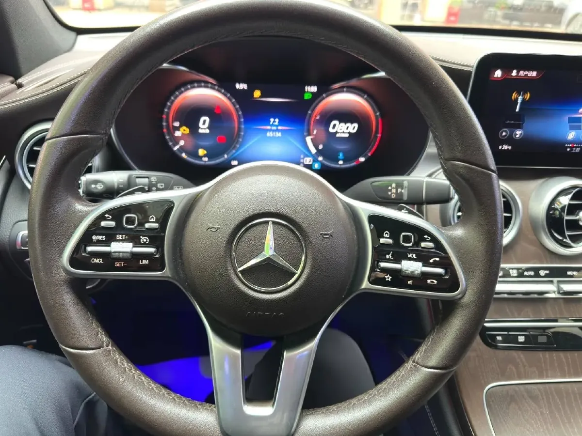 2020 Mercedes-Benz GLC Class 2.0T 258HP L4 9AT,autocango,china used car exporter,china ev exporter,chinese used car exporter,chinese used ev exporter