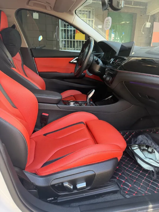 2021 BMW 1 Series 2.0T 192HP L4 7DCT,autocango,china used car exporter,china ev exporter,chinese used car exporter,chinese used ev exporter