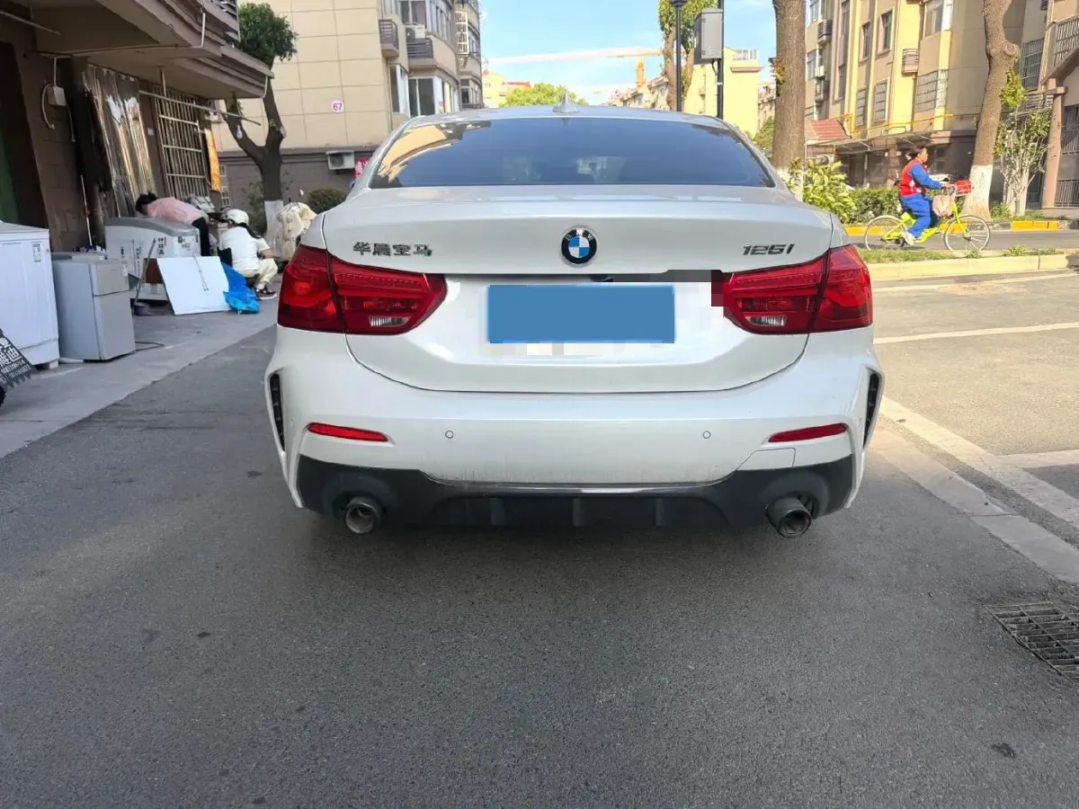 2021 BMW 1 Series 2.0T 192HP L4 7DCT,autocango,china used car exporter,china ev exporter,chinese used car exporter,chinese used ev exporter