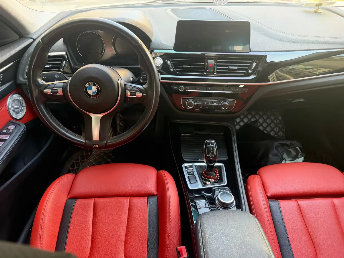 2021 BMW 1 Series 2.0T 192HP L4 7DCT,autocango,china used car exporter,china ev exporter,chinese used car exporter,chinese used ev exporter
