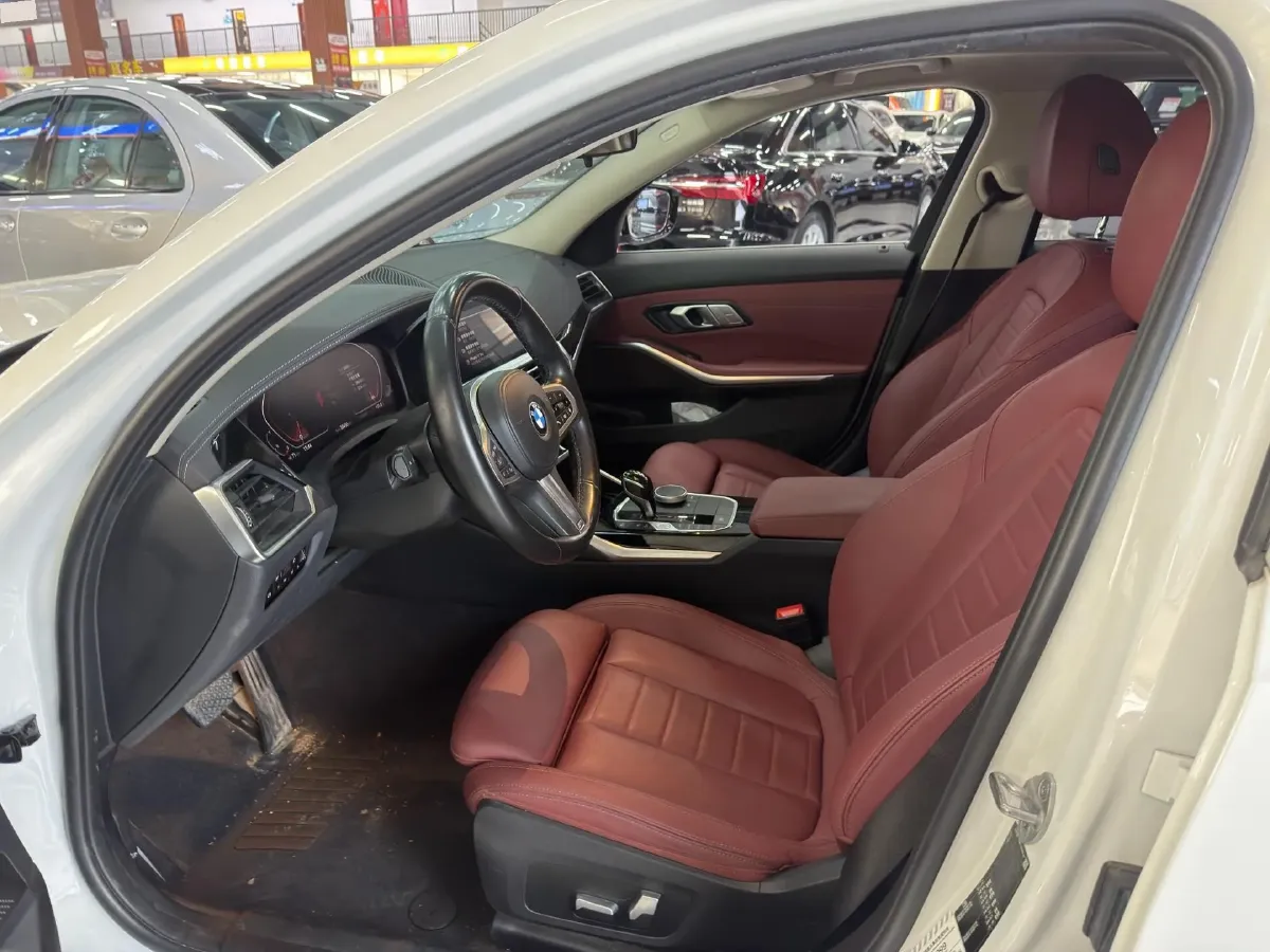 2021 BMW 3 Series 2.0T 156HP L4 8AT,autocango,china used car exporter,china ev exporter,chinese used car exporter,chinese used ev exporter