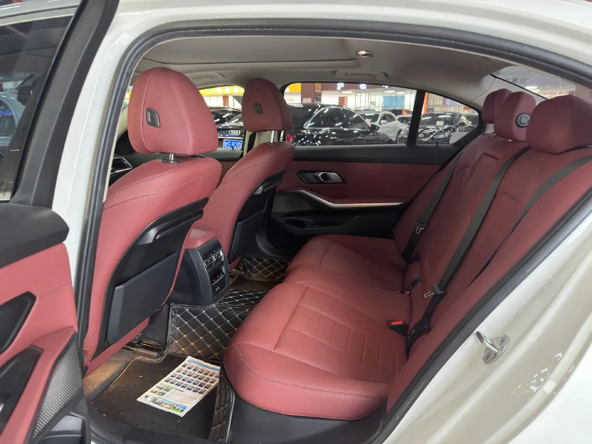 2021 BMW 3 Series 2.0T 156HP L4 8AT,autocango,china used car exporter,china ev exporter,chinese used car exporter,chinese used ev exporter