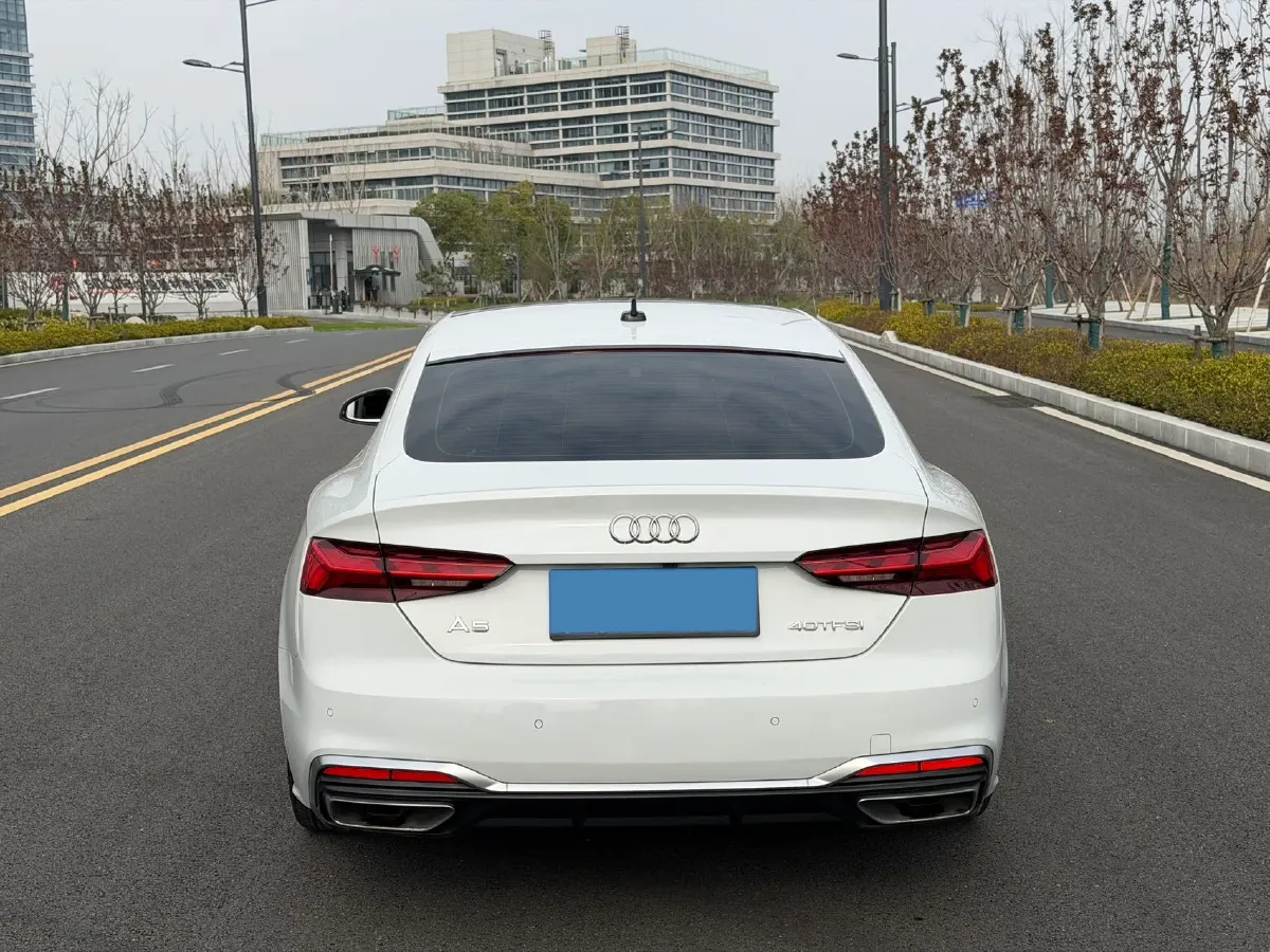 2021 Audi A5 2.0T 204HP L4 7DCT,autocango,china used car exporter,china ev exporter,chinese used car exporter,chinese used ev exporter