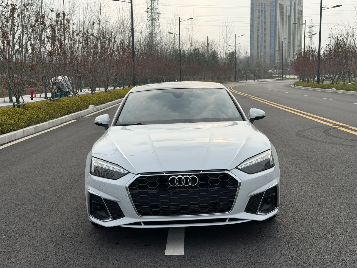 2021 Audi A5 2.0T 204HP L4 7DCT,autocango,china used car exporter,china ev exporter,chinese used car exporter,chinese used ev exporter