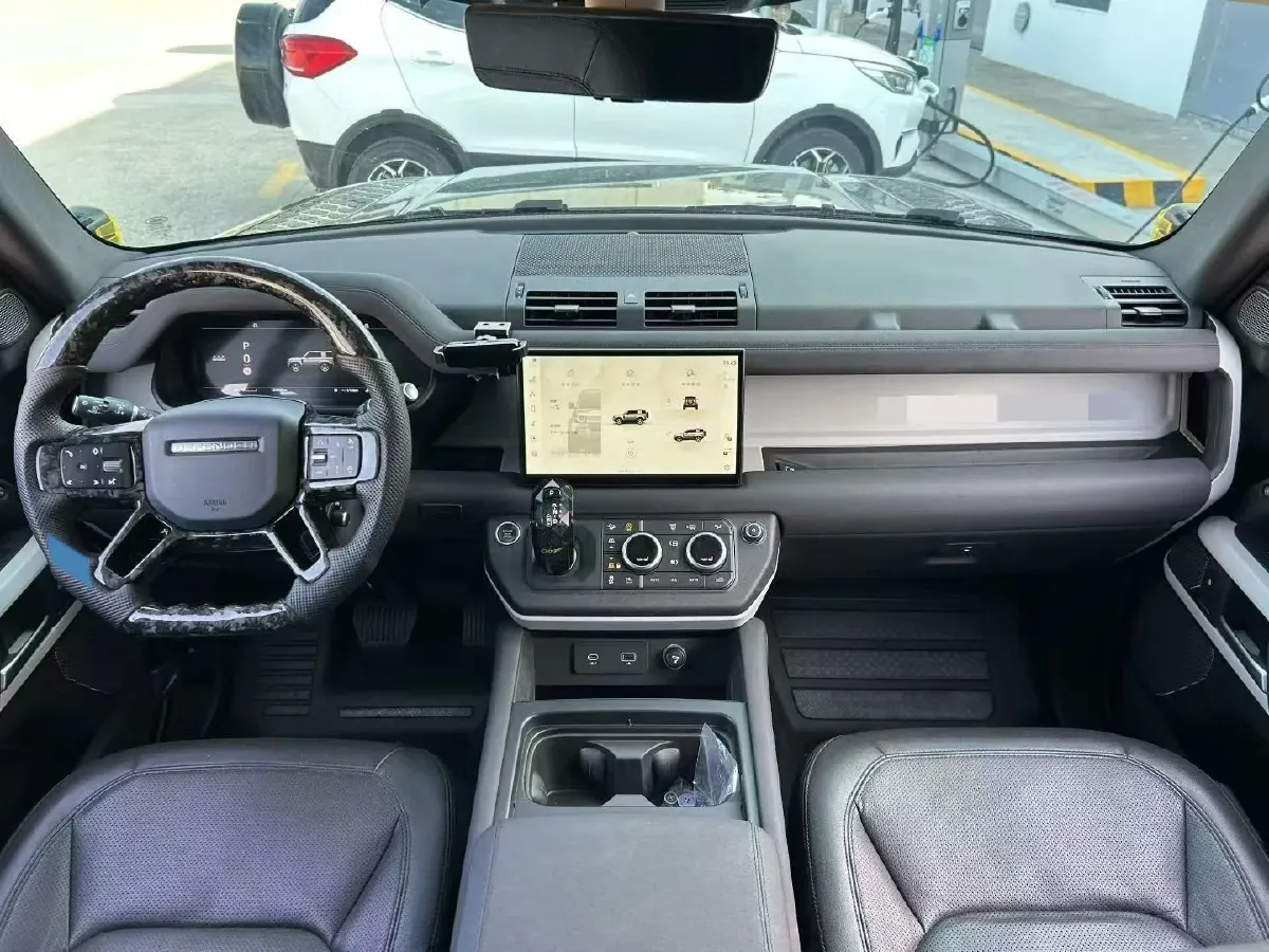 2022 Land Rover Defender 3.0T 400HP L6 8AT,autocango,china used car exporter,china ev exporter,chinese used car exporter,chinese used ev exporter