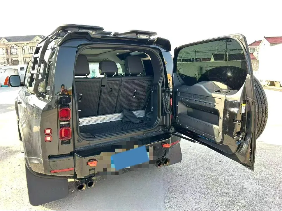 2022 Land Rover Defender 3.0T 400HP L6 8AT,autocango,china used car exporter,china ev exporter,chinese used car exporter,chinese used ev exporter