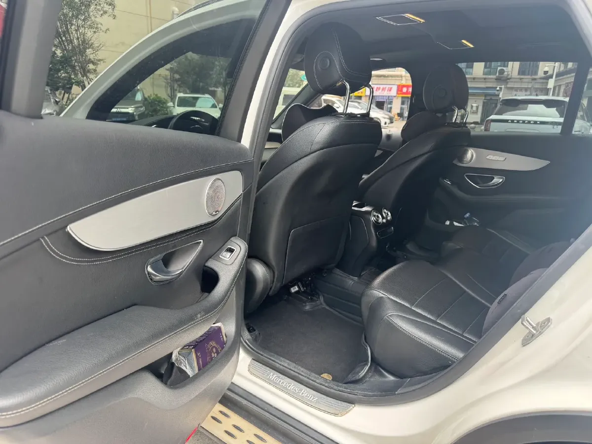 2020 Mercedes-Benz GLC Class 2.0T 197HP L4 9AT,autocango,china used car exporter,china ev exporter,chinese used car exporter,chinese used ev exporter