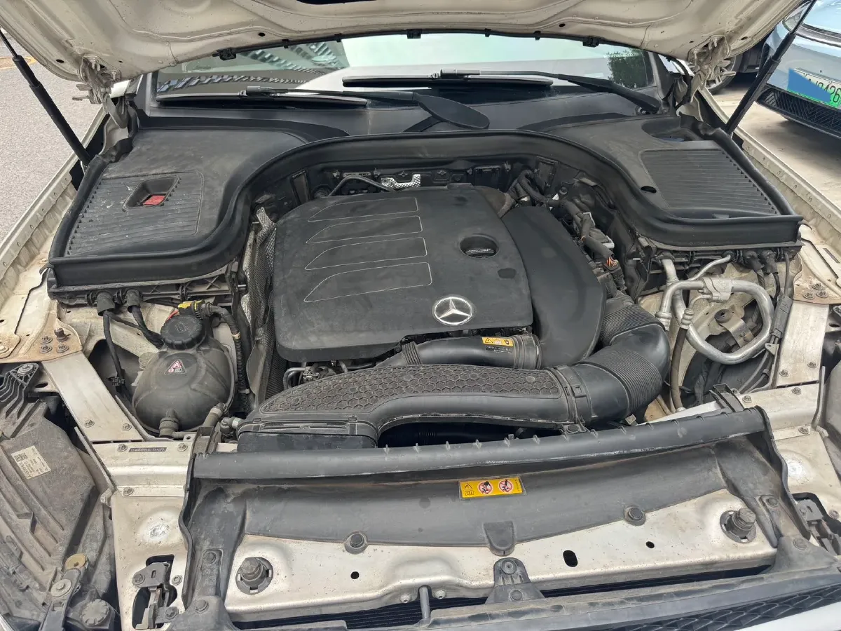 2020 Mercedes-Benz GLC Class 2.0T 197HP L4 9AT,autocango,china used car exporter,china ev exporter,chinese used car exporter,chinese used ev exporter