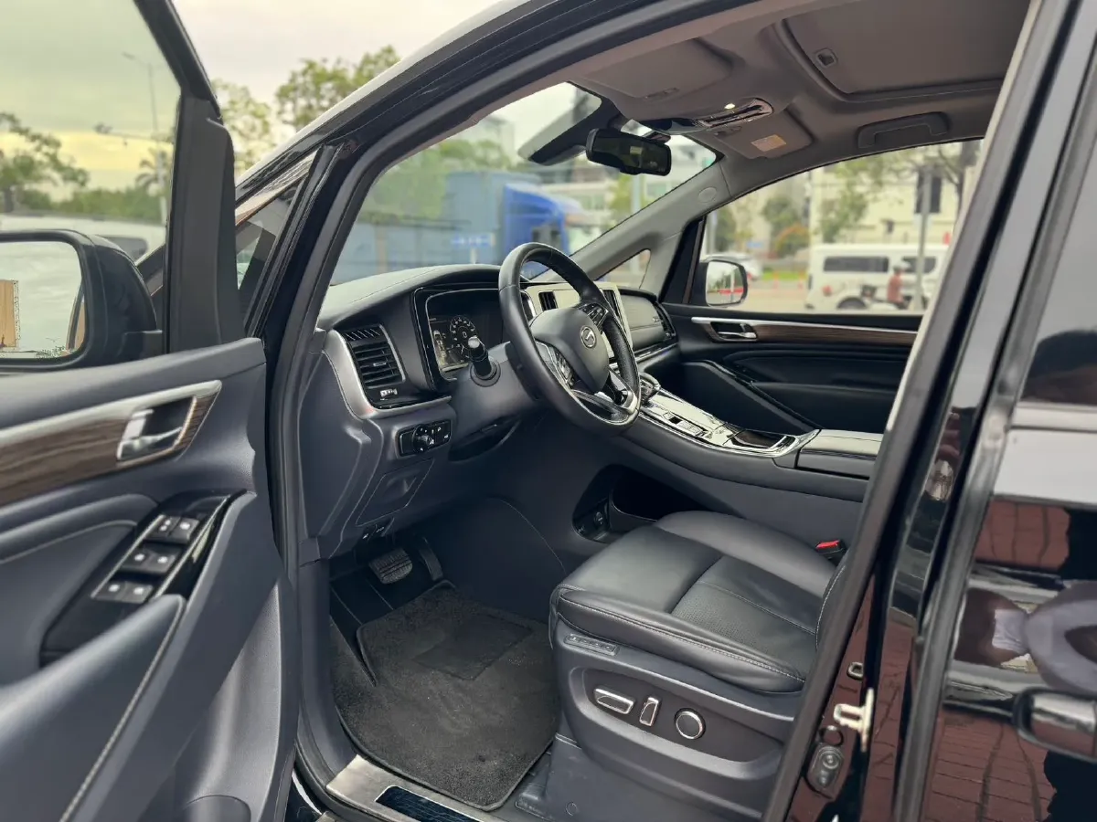 2021 GAC Trumpchi M8 2.0T 252HP L4 8AT,autocango,china used car exporter,china ev exporter,chinese used car exporter,chinese used ev exporter