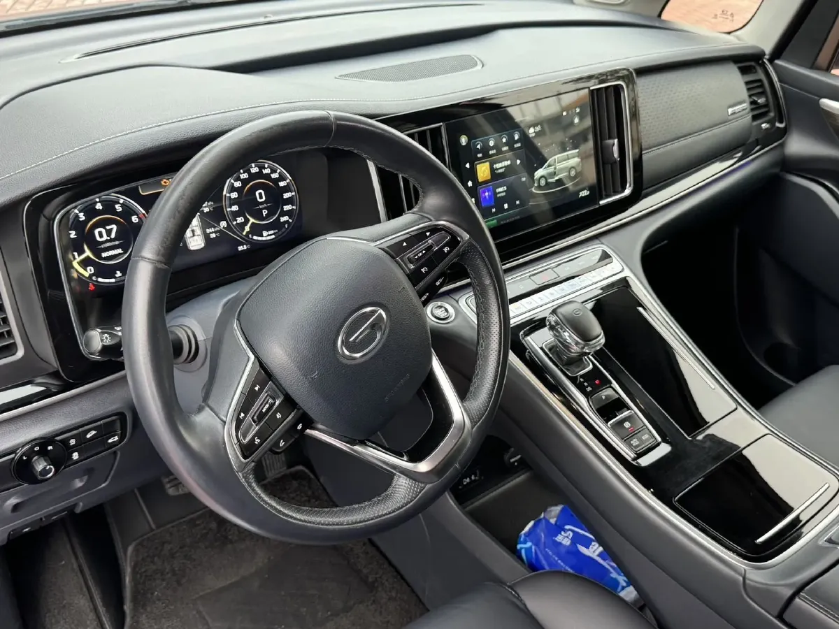 2021 GAC Trumpchi M8 2.0T 252HP L4 8AT,autocango,china used car exporter,china ev exporter,chinese used car exporter,chinese used ev exporter