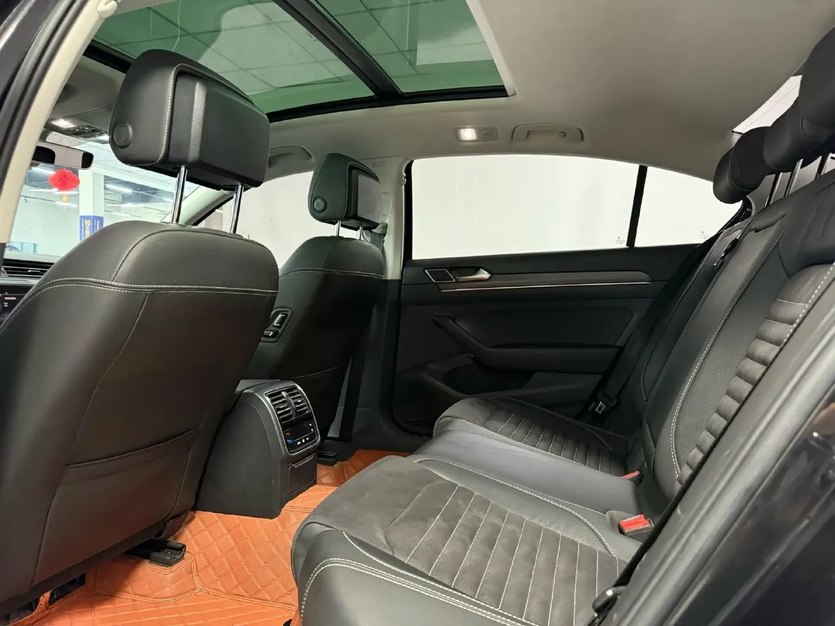 2020 Volkswagen Magotan 2.0T 186HP L4 7DCT,autocango,china used car exporter,china ev exporter,chinese used car exporter,chinese used ev exporter