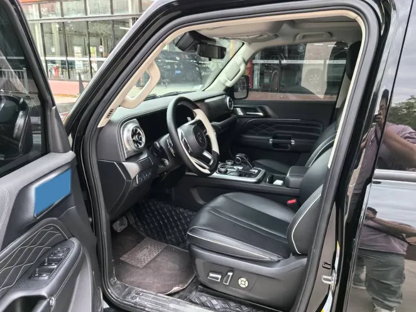 2021 Tank 300 2.0T 227HP L4 8AT,autocango,china used car exporter,china ev exporter,chinese used car exporter,chinese used ev exporter