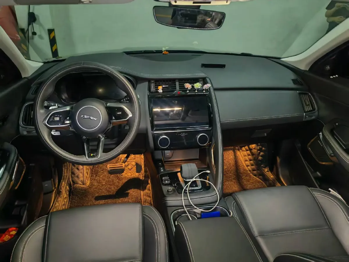 2024 Jaguar E-PACE 2.0T 249HP L4 9AT,autocango,china used car exporter,china ev exporter,chinese used car exporter,chinese used ev exporter