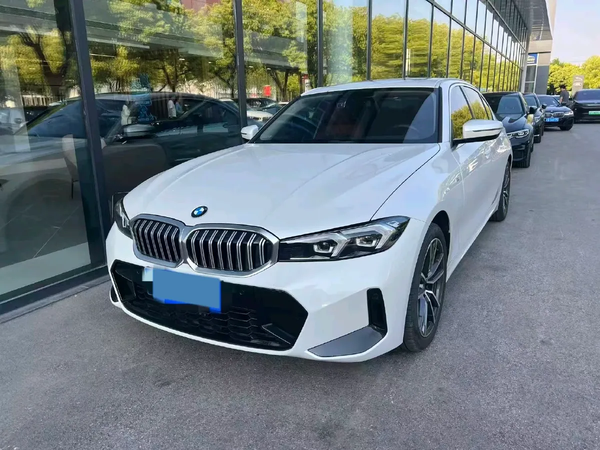 2023 BMW 3 Series 2.0T 156HP L4 8AT,autocango,china used car exporter,china ev exporter,chinese used car exporter,chinese used ev exporter