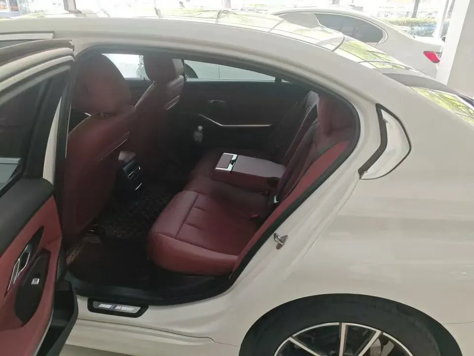 2023 BMW 3 Series 2.0T 156HP L4 8AT,autocango,china used car exporter,china ev exporter,chinese used car exporter,chinese used ev exporter